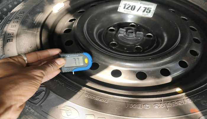 2018 Jeep Compass LIMITED 2.0 DIESEL, Diesel, Manual, 1,57,414 km, tyre