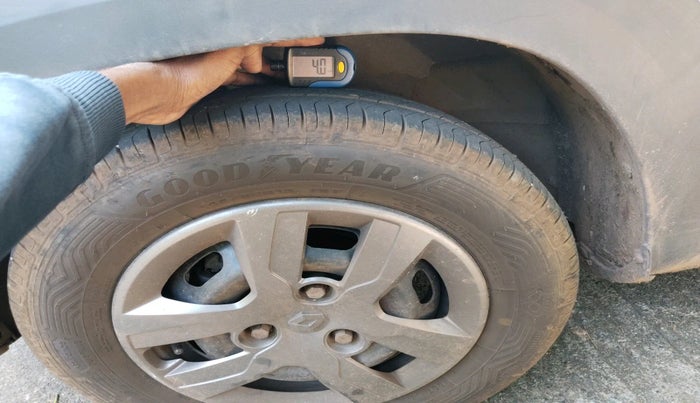 2016 Renault Kwid RXT 1.0, Petrol, Manual, 93,514 km, tyre