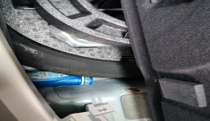 2023 Mahindra XUV300 W4 1.2 PETROL, Petrol, Manual, 6,116 km, tyre