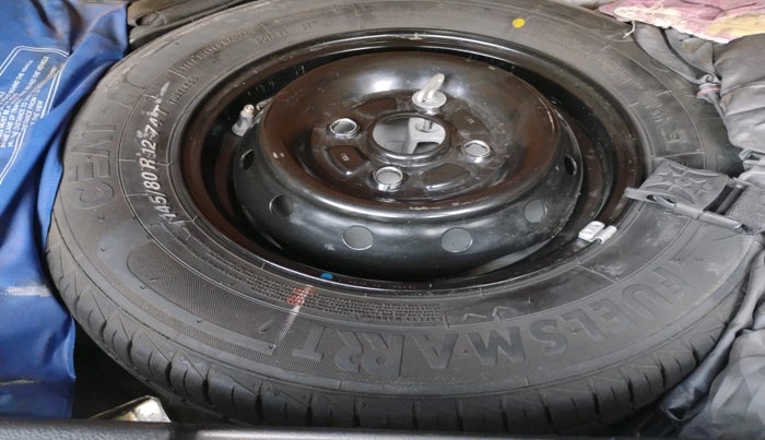 2020 Maruti Alto VXI PLUS, Petrol, Manual, 1,75,057 km, tyre