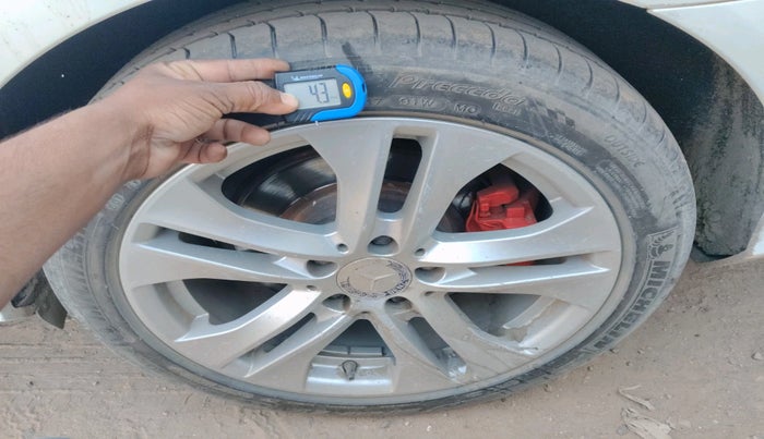 2011 Mercedes Benz C Class C250 CDI AT AVANTGARDE, Diesel, Automatic, 3,70,000 km, tyre