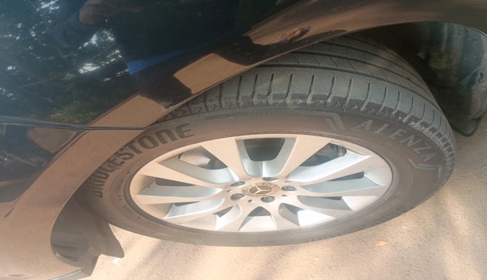 2013 Mercedes Benz Ml Class 250 CDI, Diesel, Automatic, 1,45,762 km, tyre