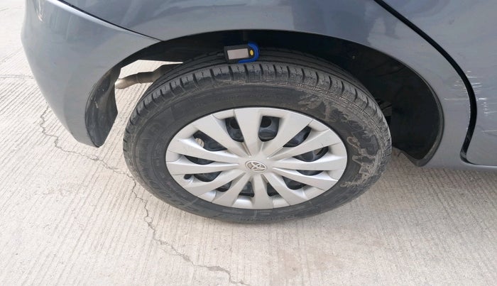2014 Toyota Etios Liva G, Petrol, Manual, 31,910 km, tyre
