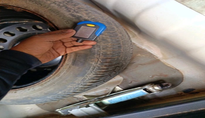 2015 Hyundai Verna FLUIDIC 4S 1.6 VTVT S(O), Petrol, Manual, 41,330 km, tyre