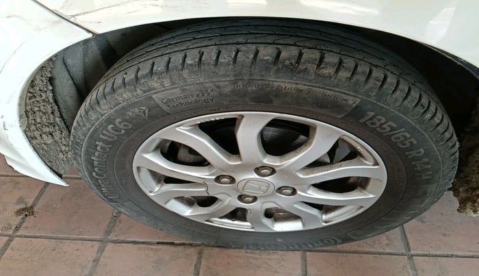 2014 Honda Amaze 1.2L I-VTEC VX, Petrol, Manual, 1,34,041 km, tyre