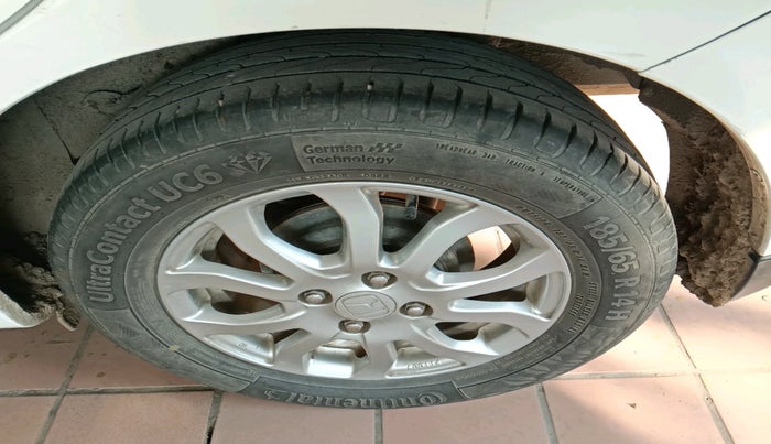 2014 Honda Amaze 1.2L I-VTEC VX, Petrol, Manual, 1,34,041 km, tyre