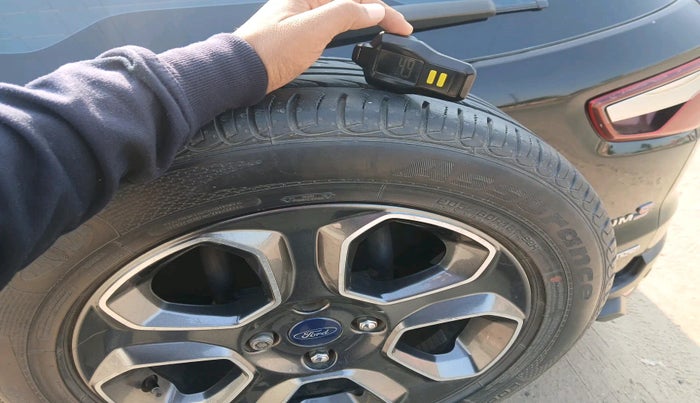 2019 Ford Ecosport TITANIUM 1.5L SPORTS(SUNROOF) DIESEL, Diesel, Manual, 91,687 km, tyre