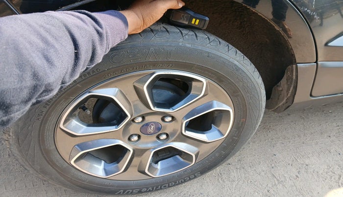 2019 Ford Ecosport TITANIUM 1.5L SPORTS(SUNROOF) DIESEL, Diesel, Manual, 91,687 km, tyre