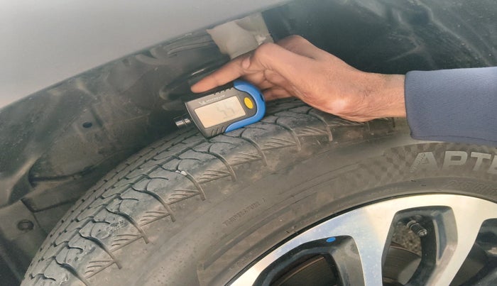 2025 Maruti Grand Vitara ZETA SMART HYBRID, Petrol, Manual, 14,391 km, tyre