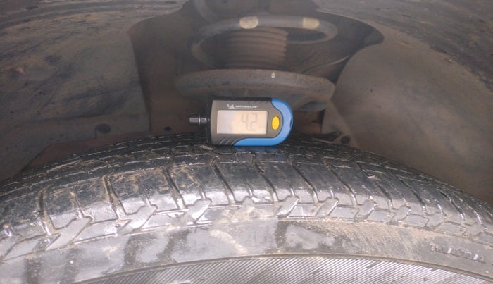 2012 Mahindra XUV500 W6, Diesel, Manual, 1,08,070 km, tyre