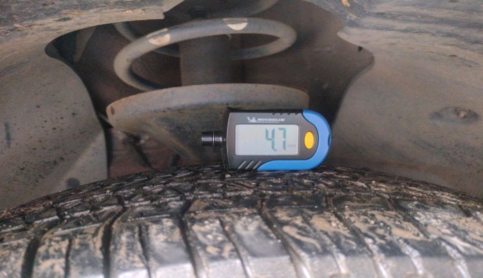 2012 Mahindra XUV500 W6, Diesel, Manual, 1,08,070 km, tyre