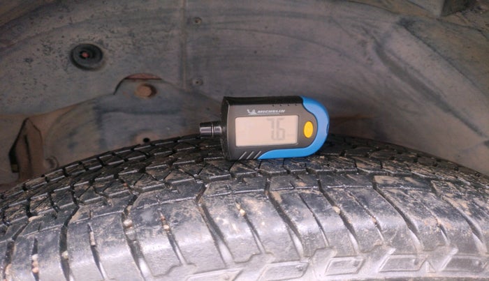 2012 Mahindra XUV500 W6, Diesel, Manual, 1,08,070 km, tyre