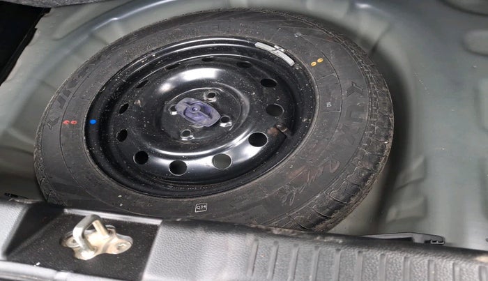 2023 Maruti Swift VXI, Petrol, Manual, 22,108 km, tyre