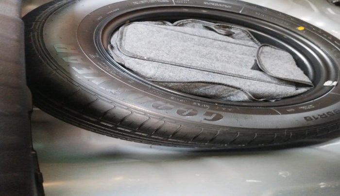 2022 KIA SONET HTX 1.0 IMT, Petrol, Manual, 37,988 km, tyre