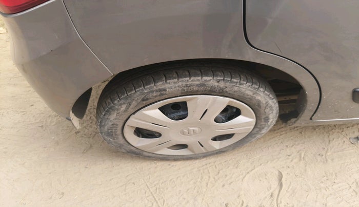 2017 Maruti Wagon R 1.0 VXI, Petrol, Manual, 76,407 km, tyre