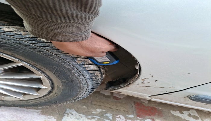 2010 Maruti Alto LX, Petrol, Manual, 79,420 km, tyre