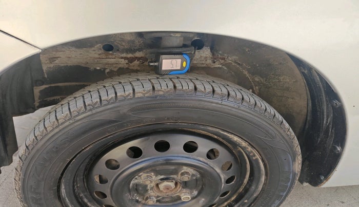 2011 Maruti Wagon R 1.0 VXI, Petrol, Manual, 58,538 km, tyre