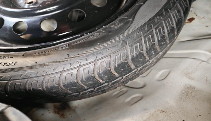 2011 Maruti Wagon R 1.0 VXI, Petrol, Manual, 58,538 km, tyre