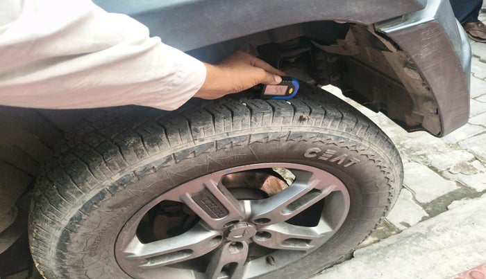 2023 Mahindra Thar LX D 4*4 MT HT, Diesel, Manual, 28,816 km, tyre