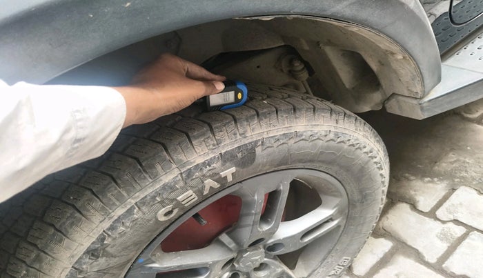 2023 Mahindra Thar LX D 4*4 MT HT, Diesel, Manual, 28,816 km, tyre