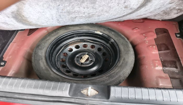 2016 Hyundai Elite i20 ASTA 1.4 CRDI (O), Diesel, Manual, 1,08,572 km, tyre