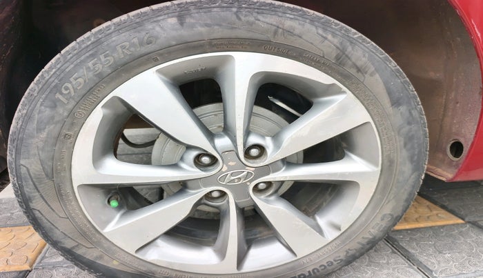 2016 Hyundai Elite i20 ASTA 1.4 CRDI (O), Diesel, Manual, 1,08,572 km, tyre