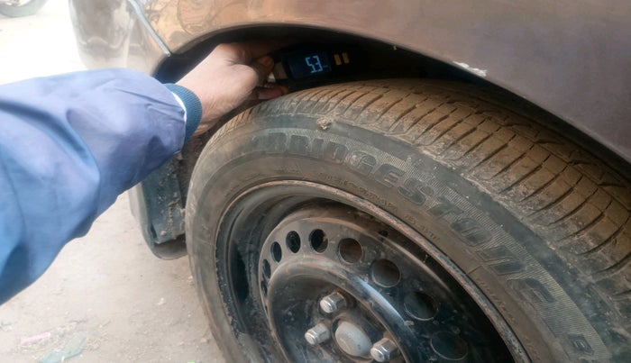 2012 Honda City 1.5L I-VTEC S MT, Petrol, Manual, 1,34,315 km, tyre