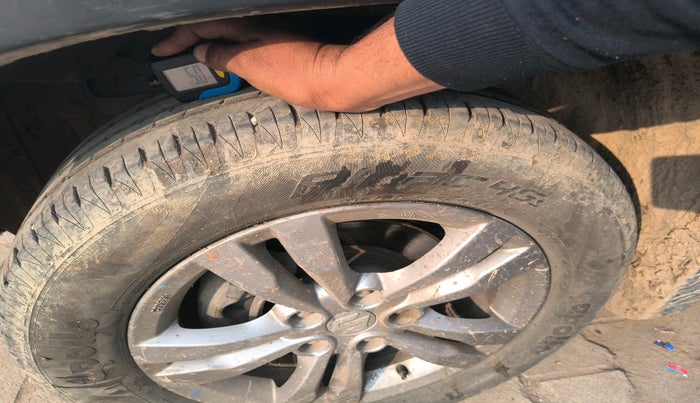 2017 Maruti Vitara Brezza ZDI PLUS, Diesel, Manual, 1,06,331 km, tyre