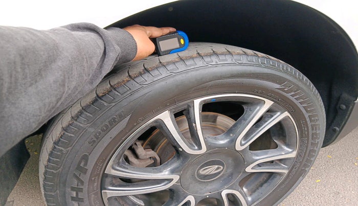 2018 Mahindra MARAZZO M8 7 STR, Diesel, Manual, 1,51,337 km, tyre