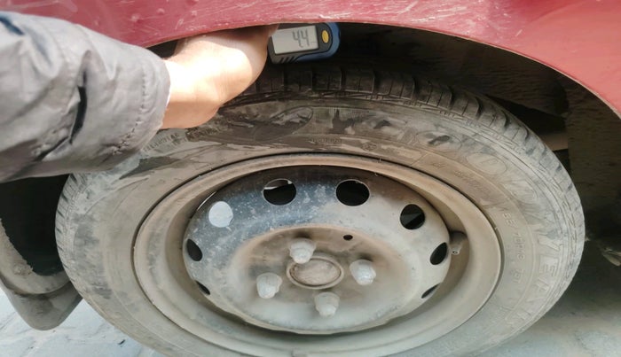 2017 Hyundai Eon MAGNA +, Petrol, Manual, 51,620 km, tyre