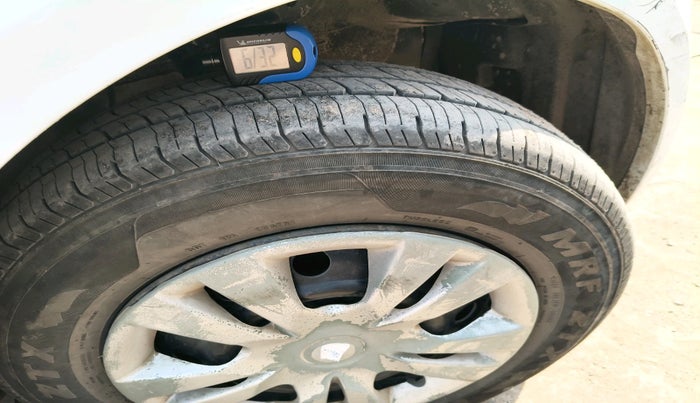 2011 Maruti Swift VDI, Diesel, Manual, 1,79,486 km, tyre