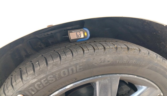 2013 Volkswagen Polo COMFORTLINE 1.2L PETROL, Petrol, Manual, 1,11,677 km, tyre