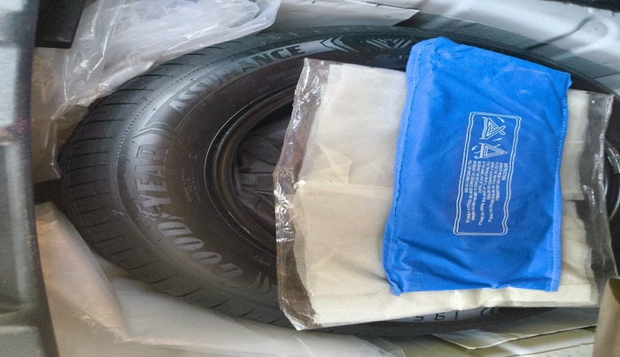 2024 Tata NEXON CREATIVE + 1.2 PETROL, Petrol, Manual, 20,642 km, tyre