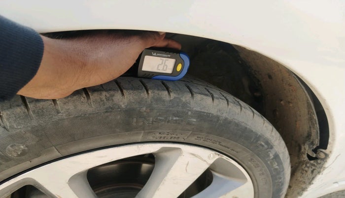 2016 Hyundai Elite i20 ASTA 1.4 CRDI (O), Diesel, Manual, 1,08,551 km, tyre