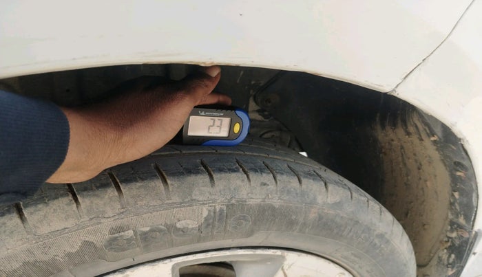 2016 Hyundai Elite i20 ASTA 1.4 CRDI (O), Diesel, Manual, 1,08,551 km, tyre