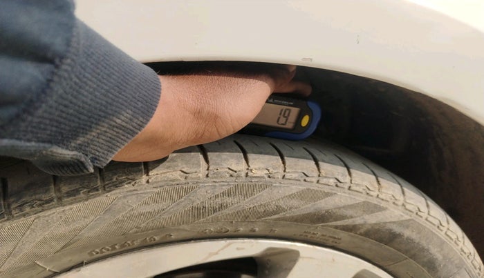 2016 Hyundai Elite i20 ASTA 1.4 CRDI (O), Diesel, Manual, 1,08,551 km, tyre