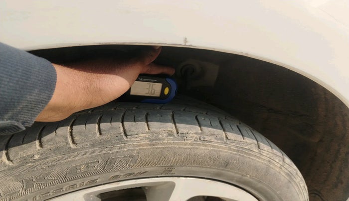 2016 Hyundai Elite i20 ASTA 1.4 CRDI (O), Diesel, Manual, 1,08,551 km, tyre