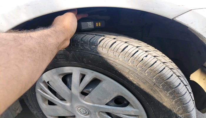 2015 Maruti Swift VDI, Diesel, Manual, 85,569 km, tyre