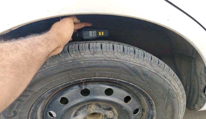 2015 Maruti Swift VDI, Diesel, Manual, 85,569 km, tyre