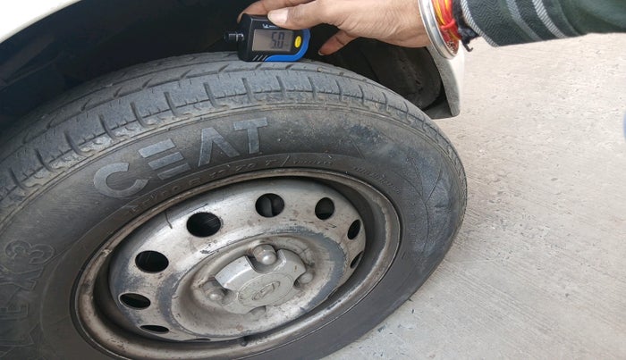 2014 Hyundai i10 MAGNA 1.1, Petrol, Manual, 90,515 km, tyre