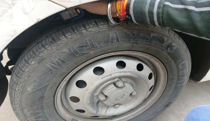 2014 Hyundai i10 MAGNA 1.1, Petrol, Manual, 90,515 km, tyre