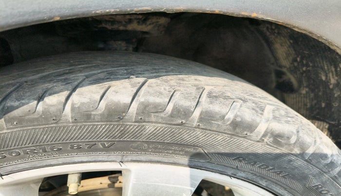 2011 Hyundai Verna FLUIDIC 1.6 CRDI SX, Diesel, Manual, 73,139 km, tyre