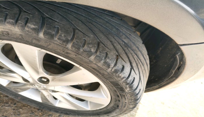 2011 Hyundai Verna FLUIDIC 1.6 CRDI SX, Diesel, Manual, 73,139 km, tyre