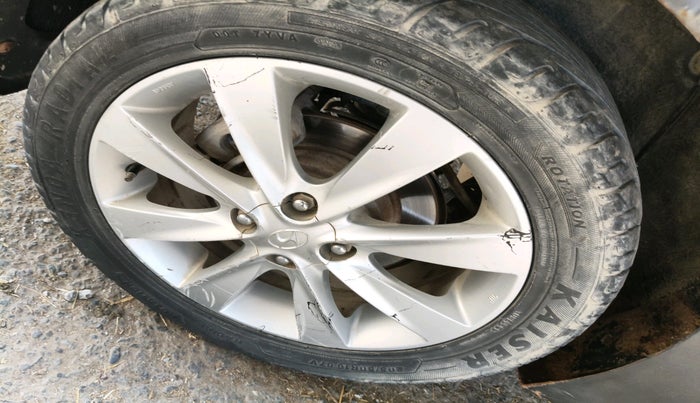 2011 Hyundai Verna FLUIDIC 1.6 CRDI SX, Diesel, Manual, 73,139 km, tyre