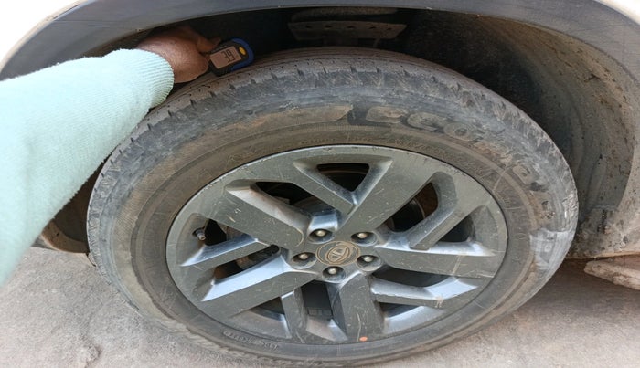 2021 Tata Safari XT PLUS, Diesel, Manual, 1,06,849 km, tyre