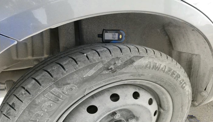 2014 Maruti Swift Dzire VDI, Diesel, Manual, 1,16,326 km, tyre