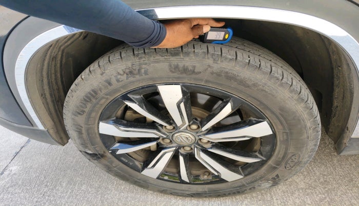 2019 MG HECTOR SHARP HYBRID 1.5 PETROL, Petrol, Manual, 38,866 km, tyre