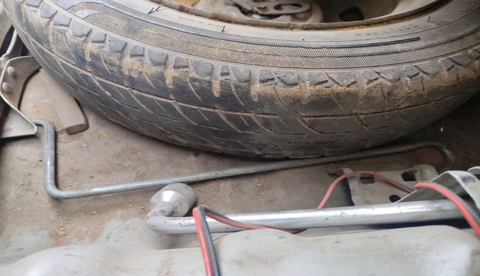 2011 Hyundai Santro Xing GL, Petrol, Manual, 1,09,429 km, tyre