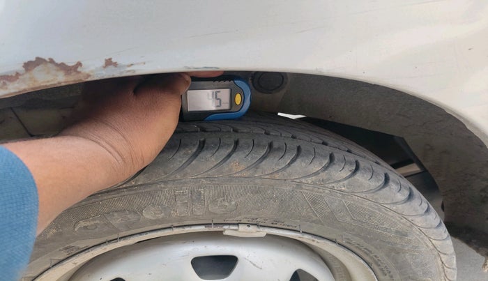 2011 Hyundai Santro Xing GL, Petrol, Manual, 1,09,429 km, tyre