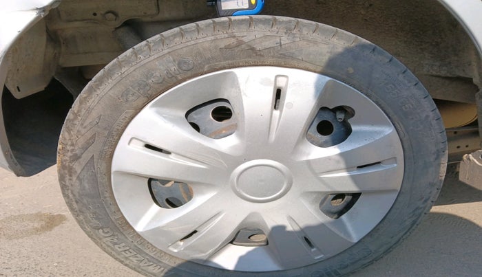 2013 Maruti Wagon R Stingray LXI, Petrol, Manual, 1,26,517 km, tyre